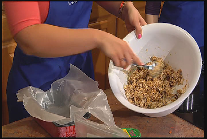 Thumbnail image for Cooking Healthy with Coastline Chewy Granola Bars and Carrot-Apple Muffins