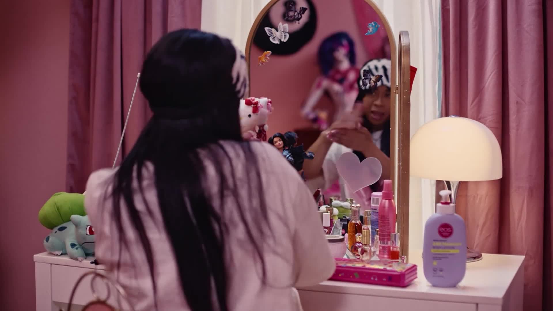 Thumbnail image for Sidewalks Entertainment - Thalia, Hilfiger and Bronfman