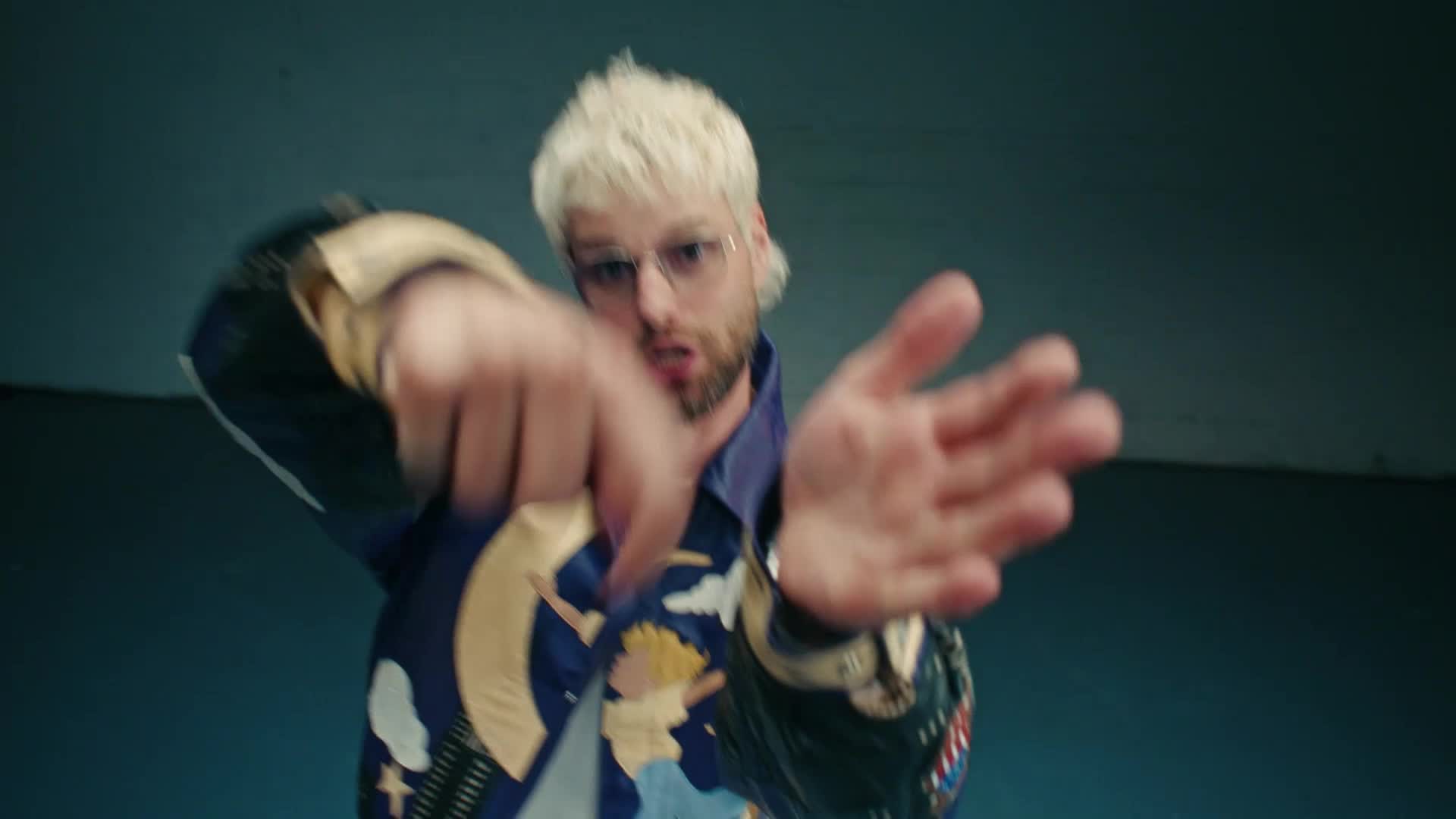 Thumbnail image for Sidewalks Entertainment - Remembering James Van Der Beek